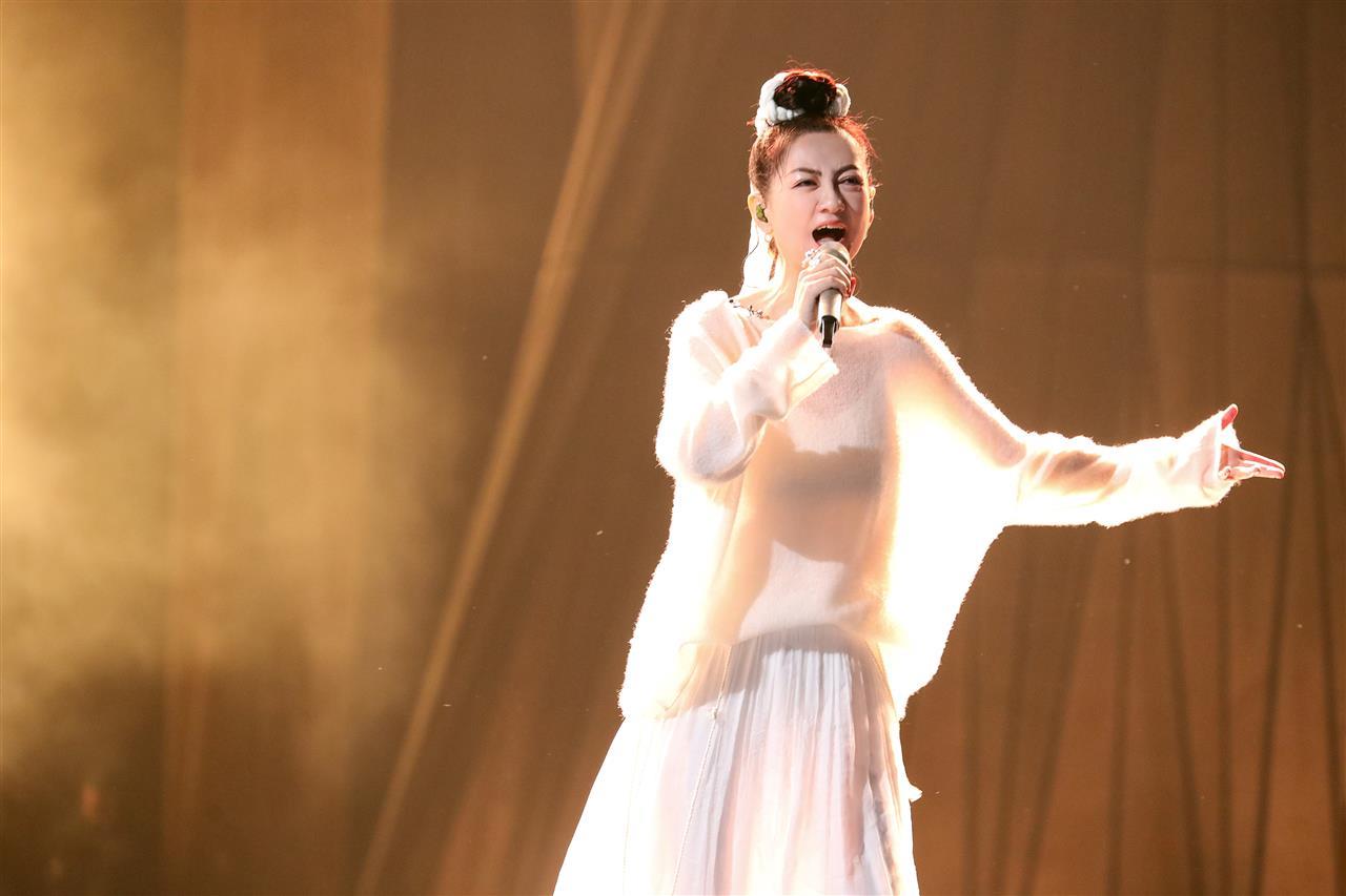 者来女、唐汉霄震撼揭榜，《歌手2025》第五场决战将启