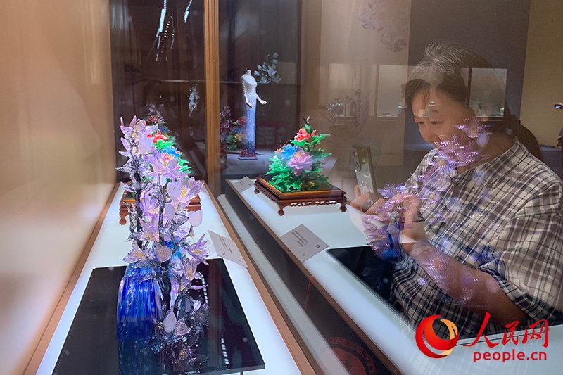 淄博琉璃藝術展。人民網記者 韋衍行攝