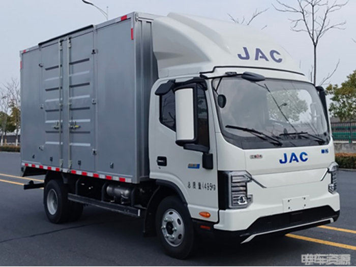 超充技术普及，大电量轻卡为何不降反增140.6%