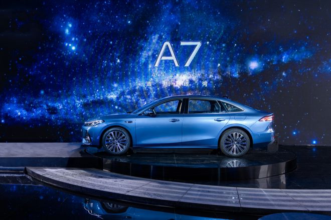 新车看点丨走向比亚迪腹地，银河A7正式发布