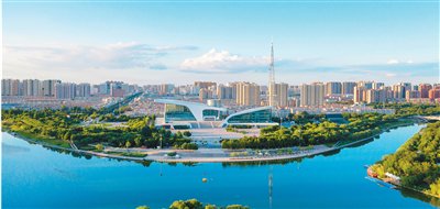 滏陽河衡水市區段鳥瞰。陳康攝