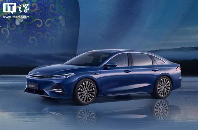 吉利银河 A7 混动轿车外观、内饰配色公布，三季度上市