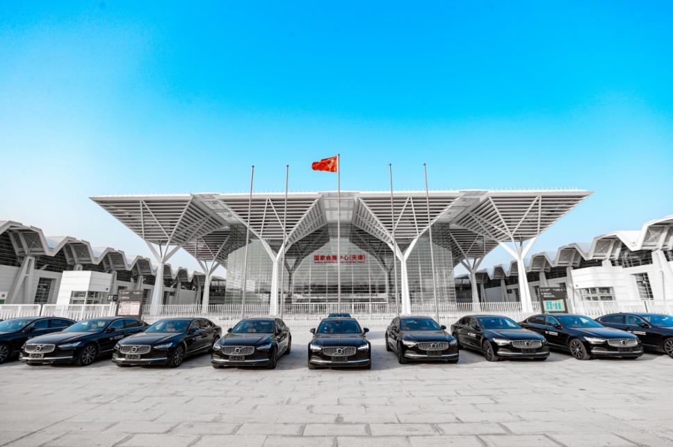 沃尔沃S90实力护航2025夏季达沃斯论坛