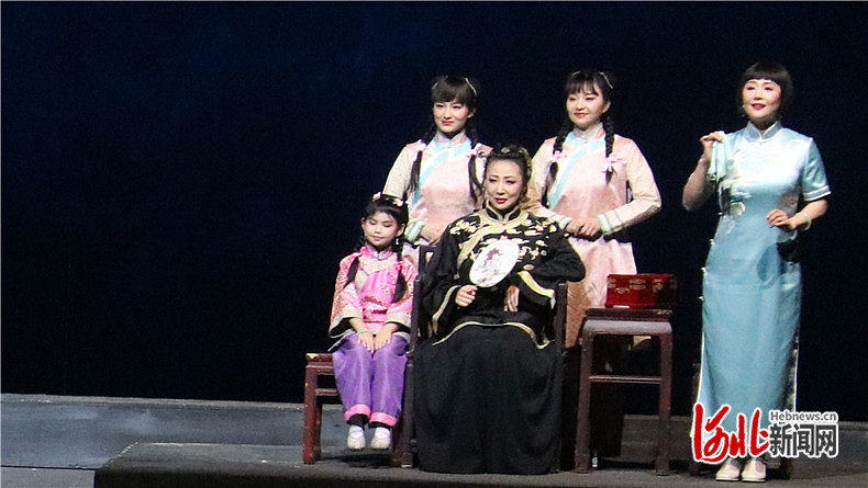 带领观众重温“白家老号”百年沉浮 经典话剧《大宅门》在石上演