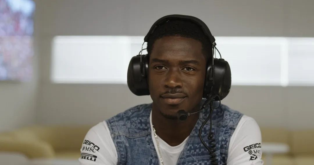 《F1：狂飙飞车》剧照