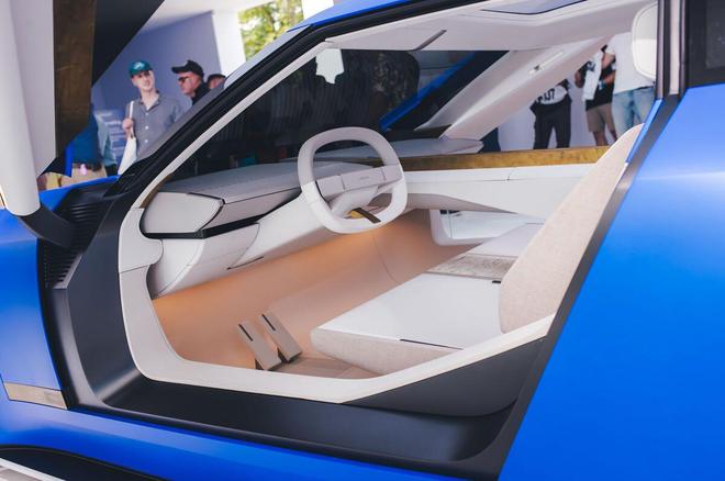 捷豹重塑品牌代表作，Type 00 概念车实车亮相