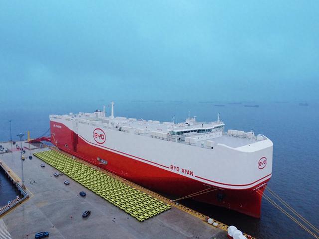 插混车型出口激增210%，比亚迪猛追奇瑞“老大哥”丨车市半年考 ③