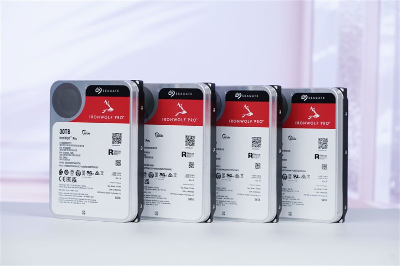 4盘RAID 0读写超1100MB/s!希捷酷狼Pro 30TB HAMR硬盘首发评测