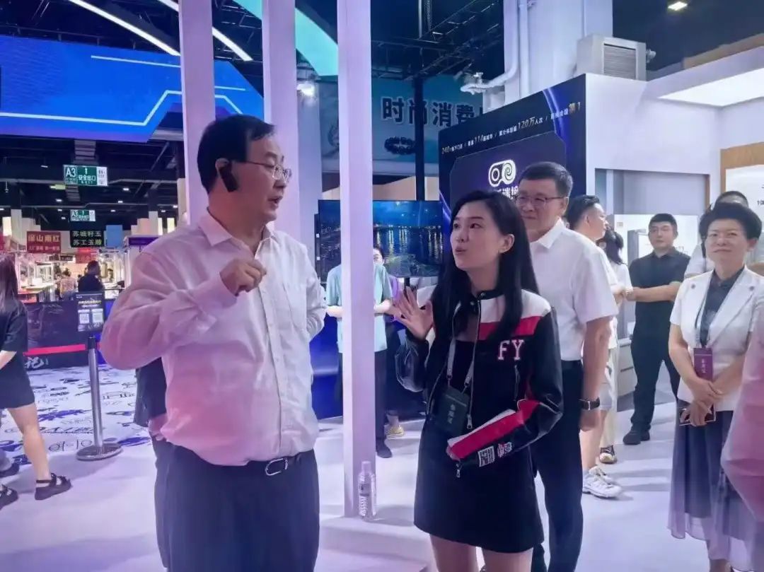 向左滑动,查看更多图片