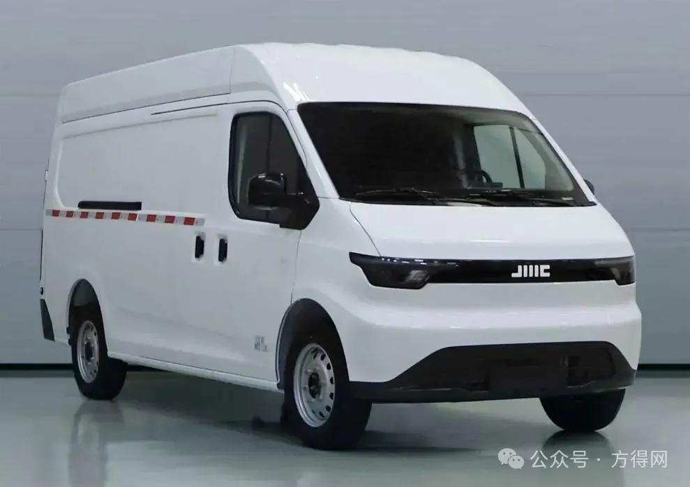 五菱/远程争第一 大通/江铃月涨超150%！新能源轻客半年超12万辆 渗透率61%丨头条