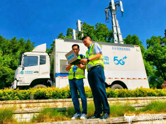 (湖北移动全力确保通信设备清凉运行)