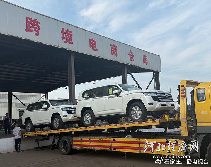 跨境电商仓库一片繁忙景象。唐港股份供图