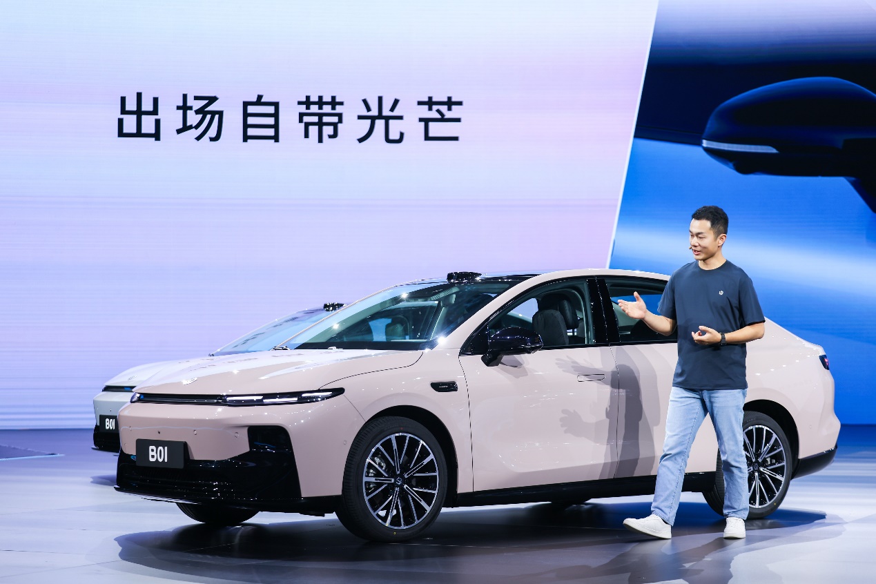 零跑B01上市：“半价Model 3”终结“低配妥协”时代