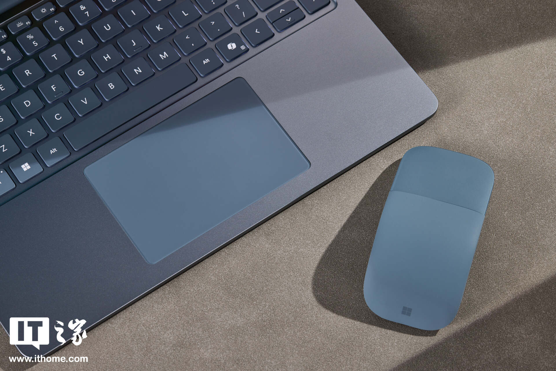 surface laptop 13寸笔记本电脑 1ace-d4295e1489c89137f7e42ae6621b89bc.jpg