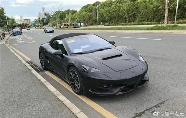 比亚迪全新超跑腾势Z曝光：敞篷、硬顶版本全都有
