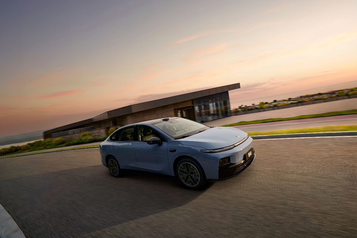 零跑B01上市  六大满配体验