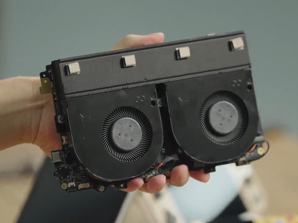 ▲ 下方为迷你主机外壳