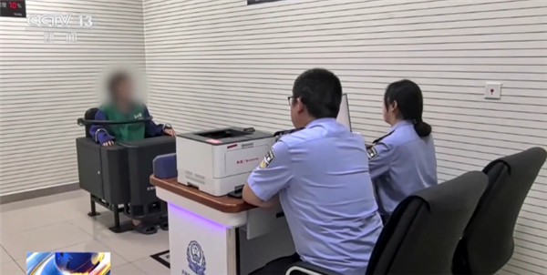 女子火车上演“霸座”闹剧 拒不离开结局惨了