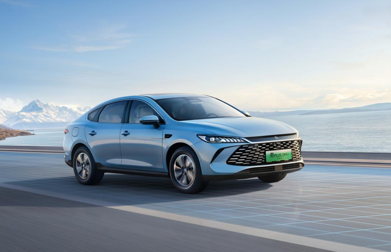 全新宝马X3长轴距版、问界M8等 热门家用新车盘点