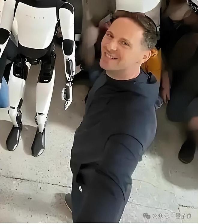 特斯拉Dojo超算团队突然解散！20人骨干被老领导打包带走