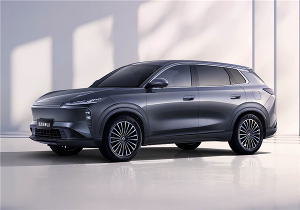 博主喊话杨子称奔驰大G不如20万国产车 真相揭晓：系联合炒作