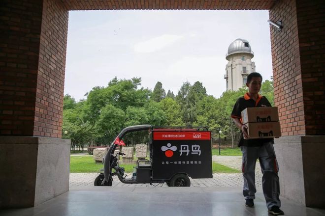 万霖承压之时: 菜鸟员工会等来双倍年终奖吗？