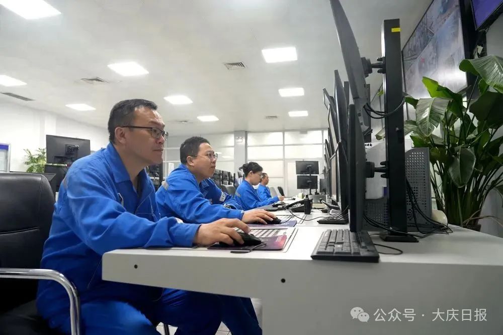 员工精细调控生产