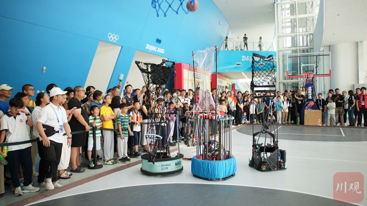 C视频丨犀利突破、精准三分……一起来看看机器人版“灌篮高手”