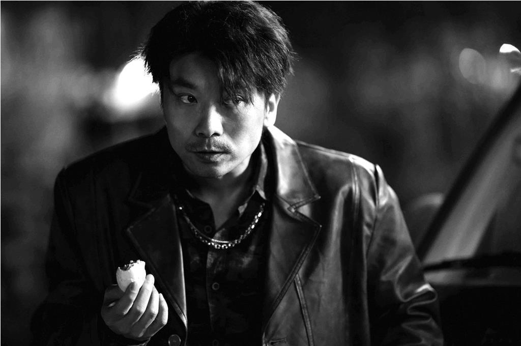 王大奇饰演的青皮（剧照）。