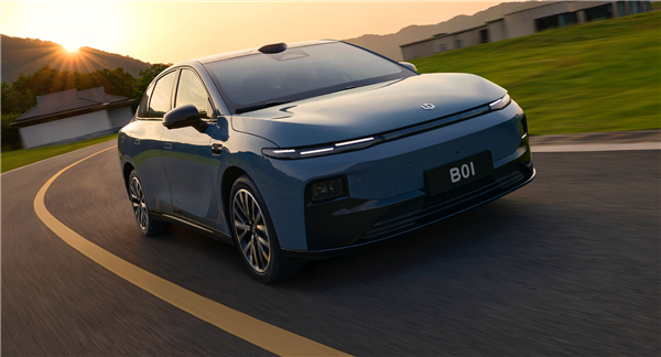 零跑汽车再创历史新高：周末两天日均锁单超3000台