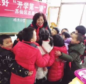 16年公益路没歇脚，善意微光终聚星河