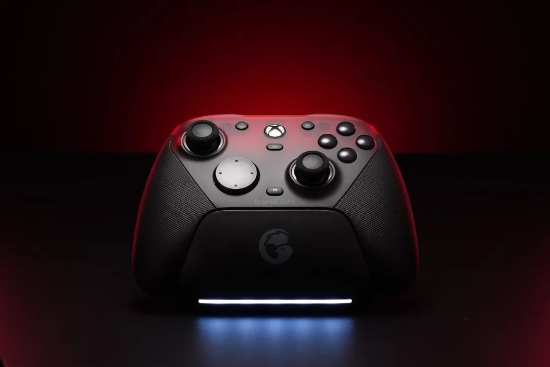 京东盖世小鸡(GAMESIR)G7 Pro 微软 Xbox 授权精英游戏手柄“曜夜黑”499 元直达链接
