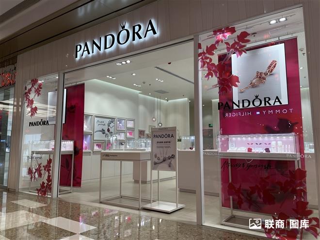 首饰店品牌 c444-4f71024afb78524ebd5454fc5e0bbd6f.jpg