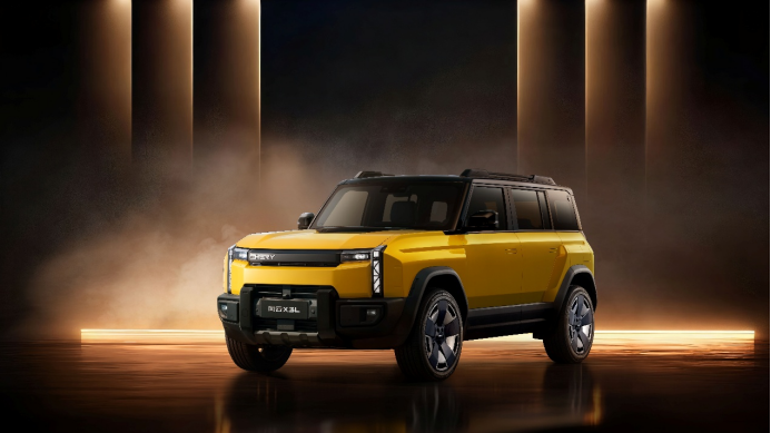 风云X3L 预售12.99万元起，奇瑞风云品牌亮相成都车展