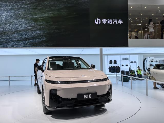 车展速递丨零跑B01第10000辆交付 零跑B10下月将亮相慕尼黑车展