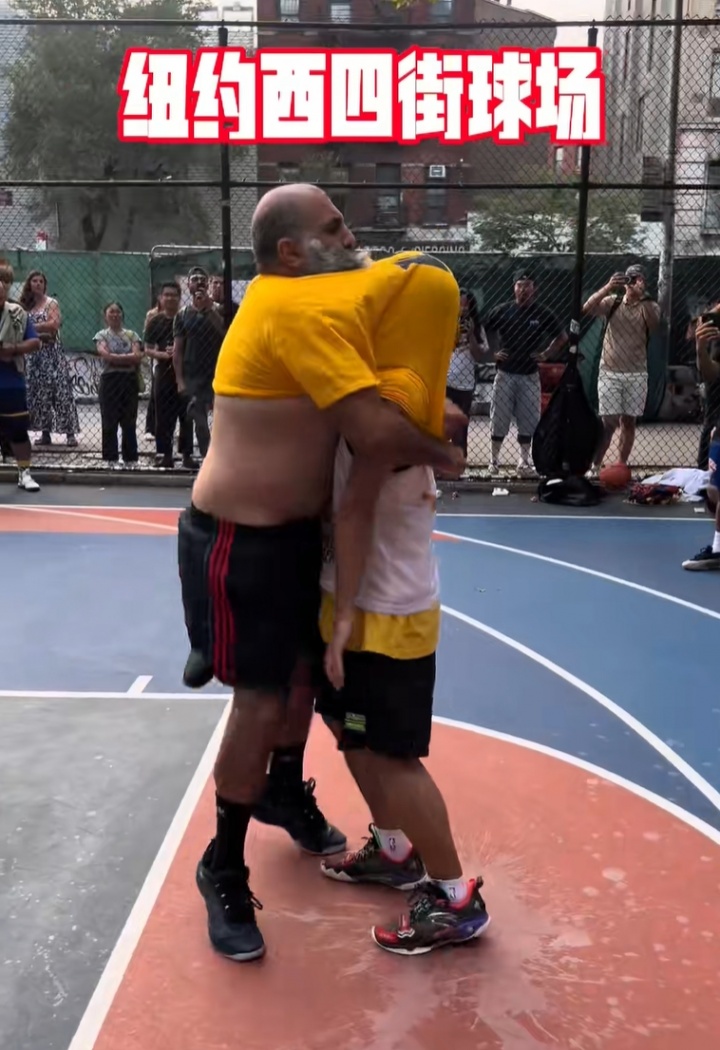 战狼篮球&借爱国情怀炒作？知名野球手纽约1v1国外网红被网友质疑