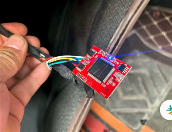 31万变成8.7万公里!男子在瓜子二手车买到帕萨特调表车