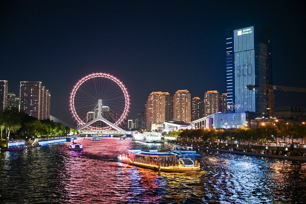 天津海河 图片来源:新华社