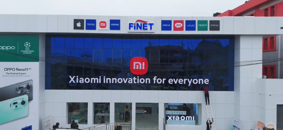 比以往的动作都大。