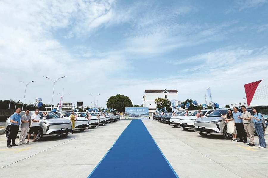 百台东风风神L8 在武汉交付客户