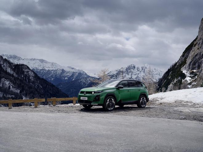 全新雪铁龙 C5 Aircross 发布：设计更动感，引入插混动力