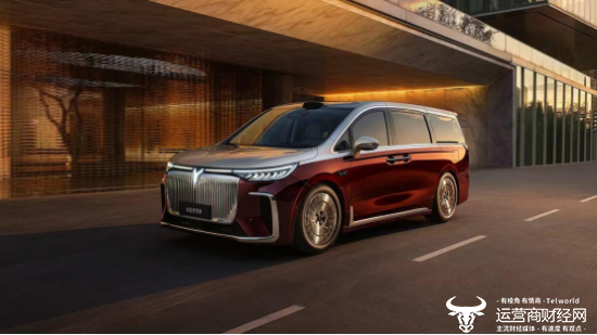 岚图汽车8月交付量再攀新高！产品+技术双轮驱动解码持续增长动能