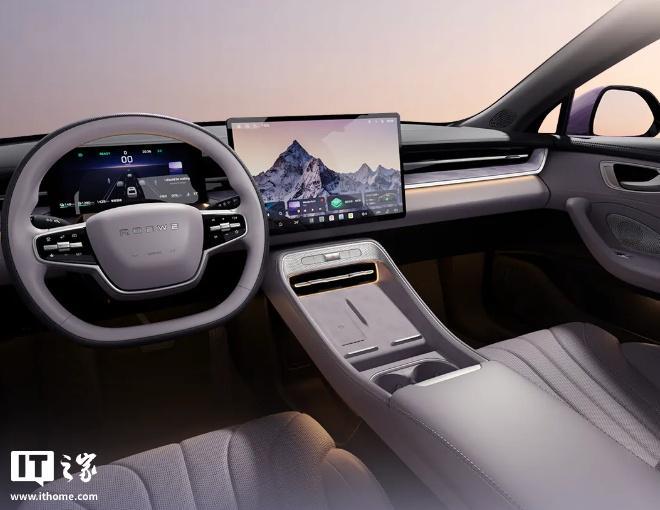 荣威 M7 DMH 插混轿车 9 月 17 日上市，预售首周订单达 10817 台