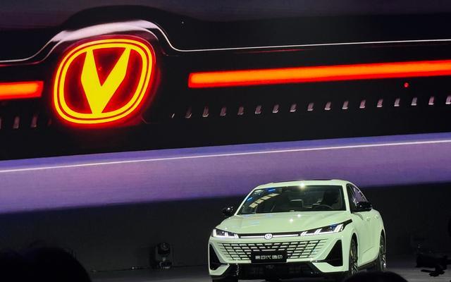 长安第四代逸动上市，杨大勇：未来至少35%用户继续选择燃油车