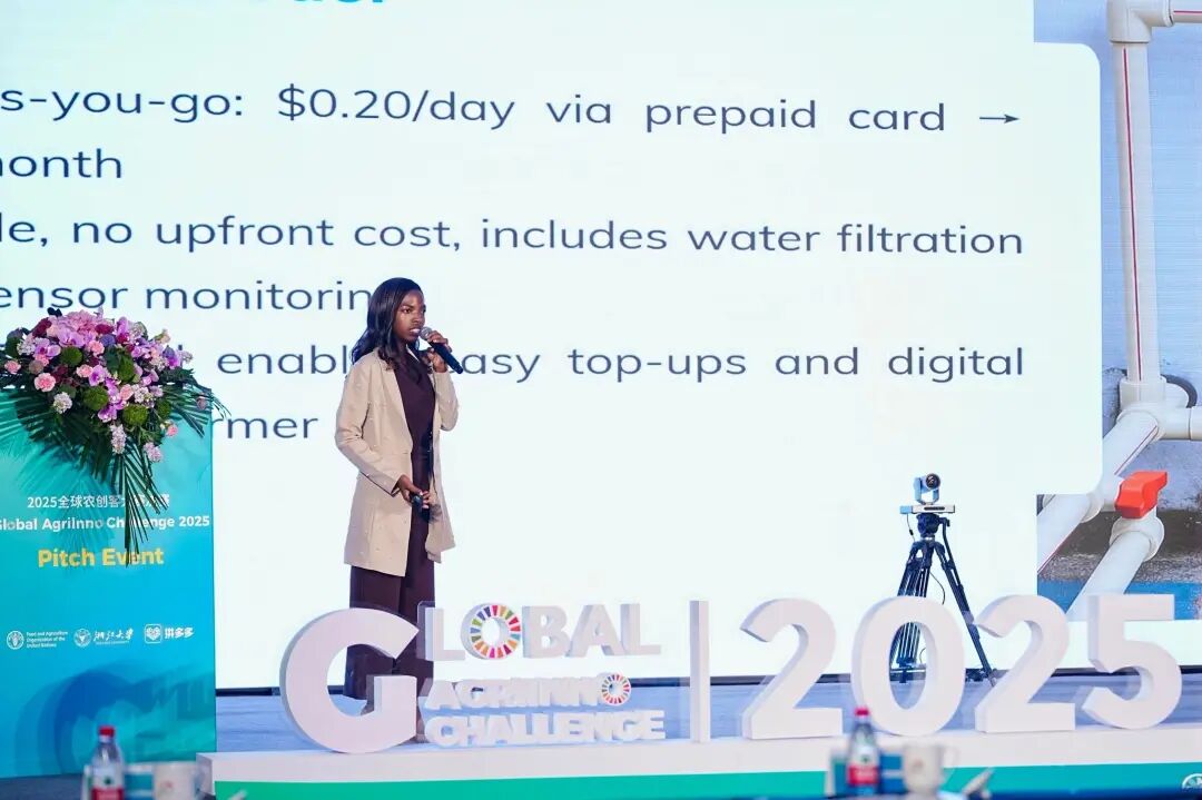 聚焦东非七国禽类饮用水安全的SafeSip项目代表,在进行比赛路演。傅俊豪 摄