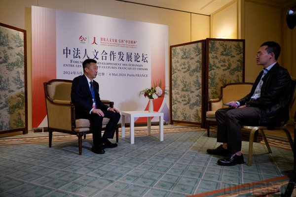 威海广泰董事长李文轩在中法人文合作发展论坛发言,并接受费加罗报和新华社的专访(本文图片均由威海广泰提供)