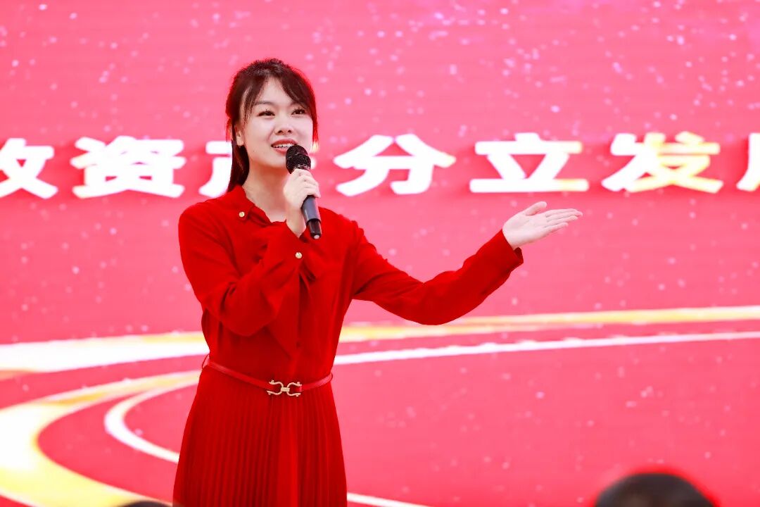 企业文化宣讲大使代表(滑动查看更多图片)