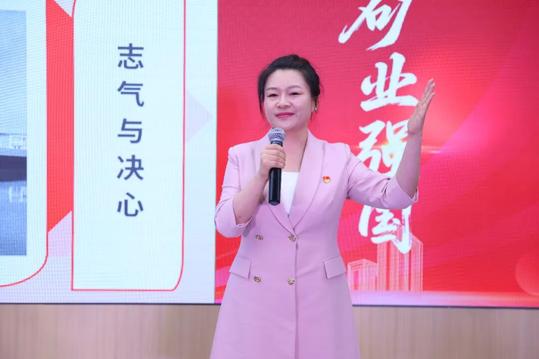 企业文化宣讲大使代表(滑动查看更多图片)