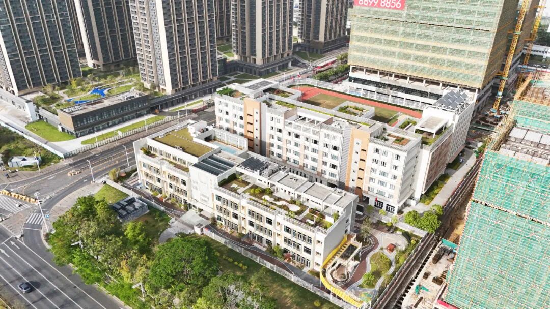 △荣胜小学 光明区首个采用MIC（模块化集成建筑）技术建造的模块化学校
