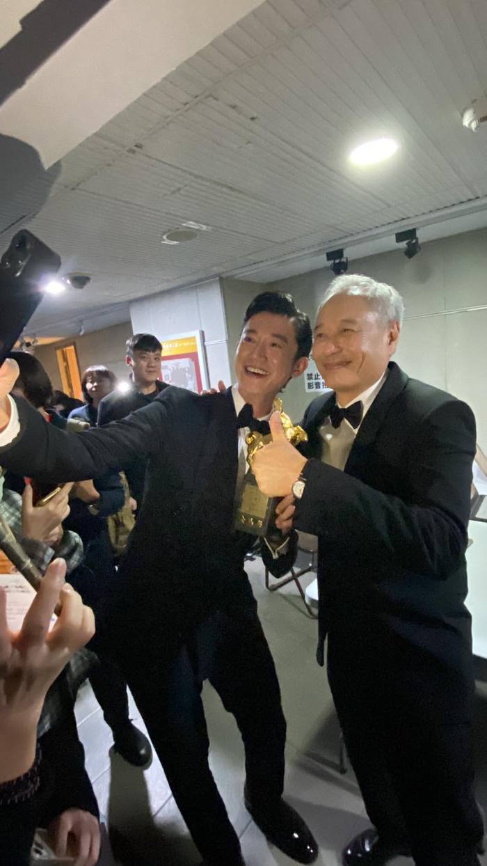 吴慷仁与李安（图片来源：吴慷仁Facebook）